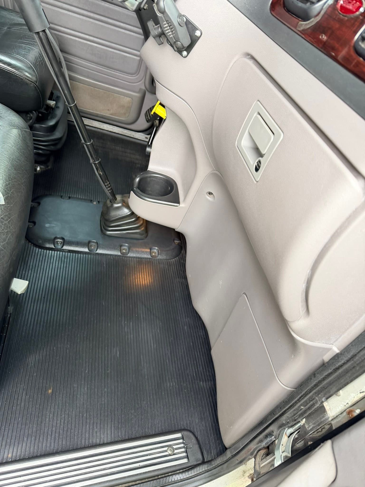 Clean semi shifter floor after detail